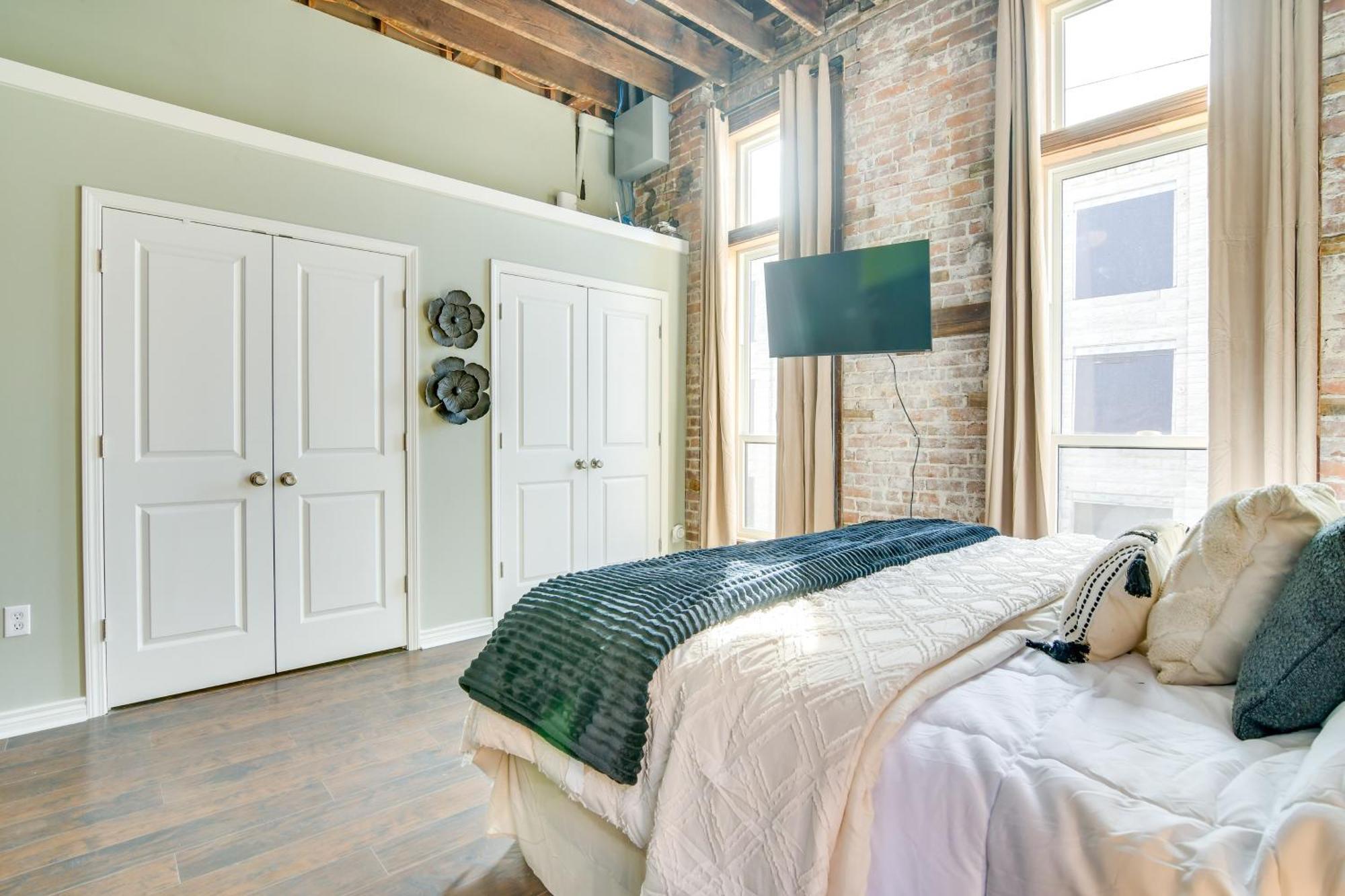 Dtwn Loft In The Heart Of Monett Pets Welcome! Esterno foto