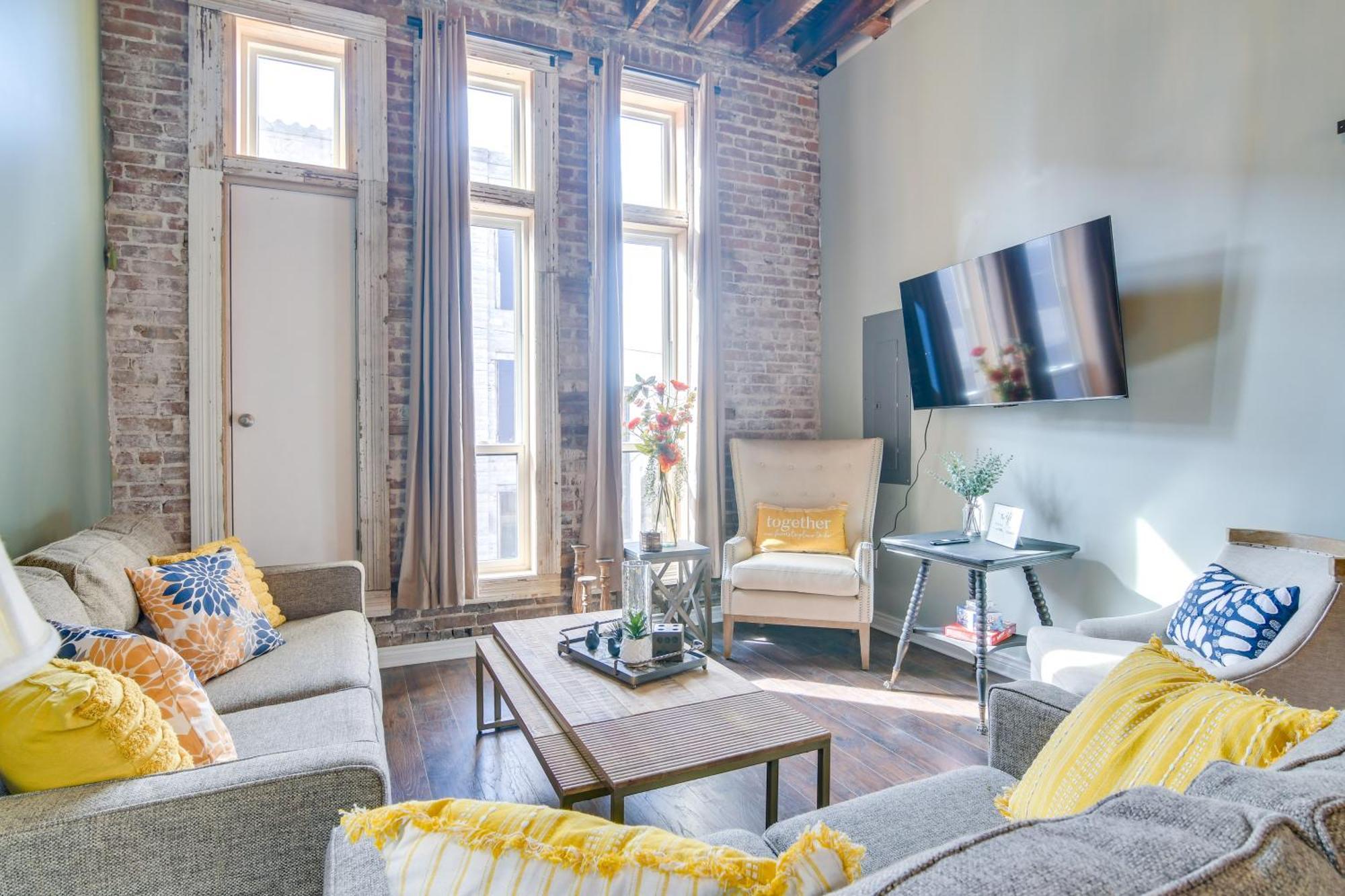Dtwn Loft In The Heart Of Monett Pets Welcome! Esterno foto